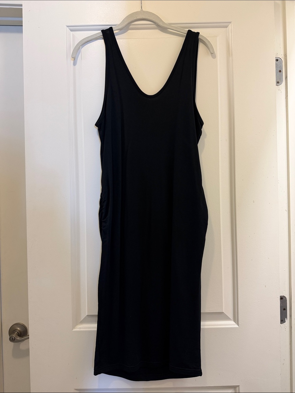 Maternity Pea In the Pod Size Medium Black Sleeveless Midi Dress with Rushing